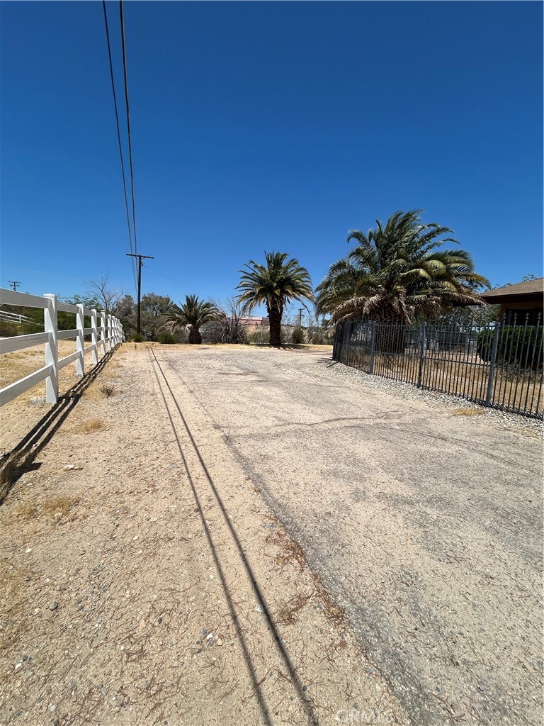 14822 Rodeo Drive Victorville, CA 92395 - Photo 46 of 60