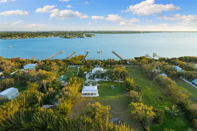 $15,000 | 450 Bayshore Drive, Terra Ceia, FL 34250