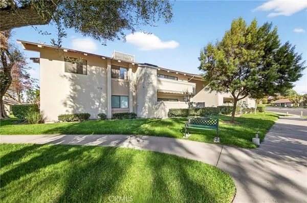 $659,000 | 13624 La Jolla Circle, Unit H, La Mirada, CA 90638