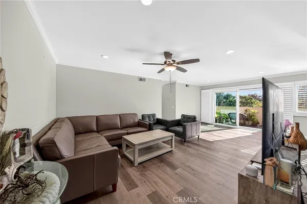 $659,000 | 13624 La Jolla Circle, Unit H, La Mirada, CA 90638