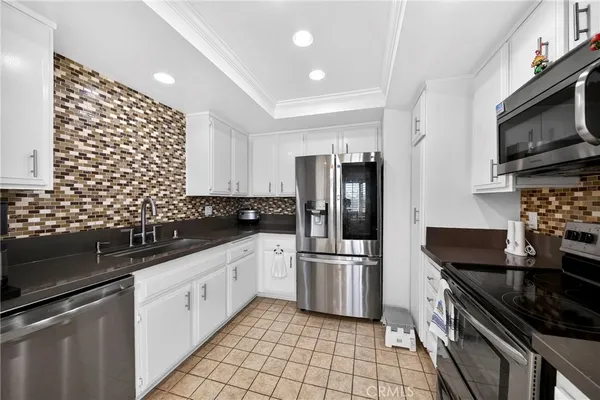 $659,000 | 13624 La Jolla Circle, Unit H, La Mirada, CA 90638