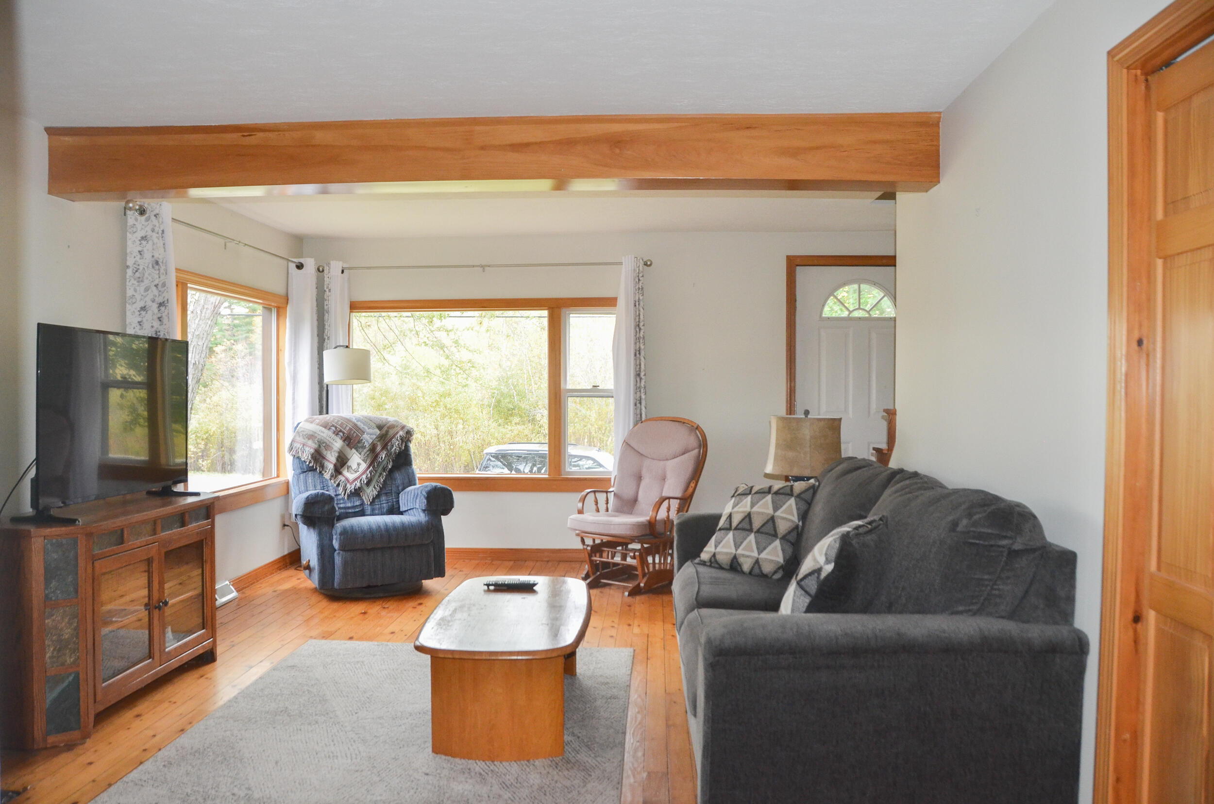 87 Middle Road Augusta, ME 04330 - Photo 5 of 63 Living Room