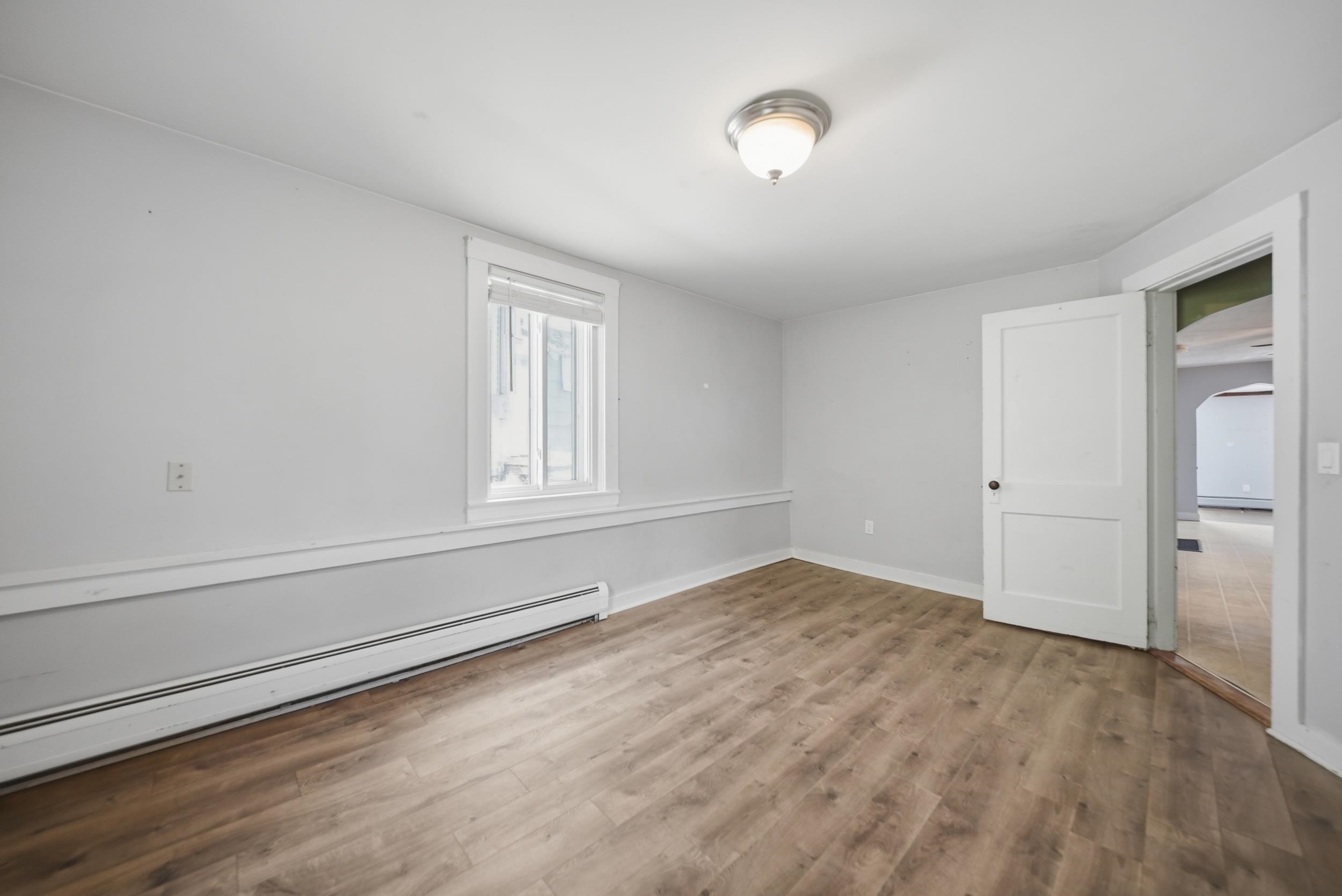 58 Cottage Avenue Manchester, NH 03103 - Photo 11 of 31