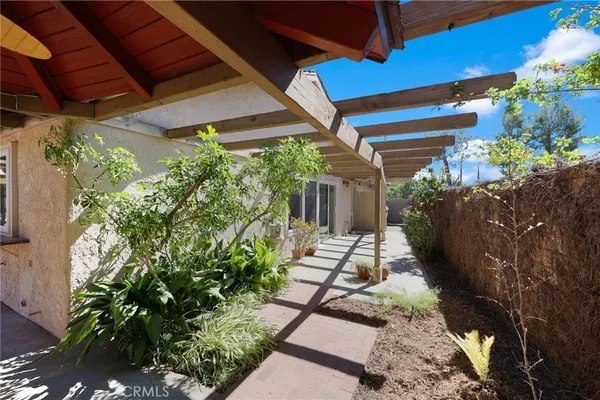 $899,000 | 25377 Fortuna Drive, Valencia, CA 91355