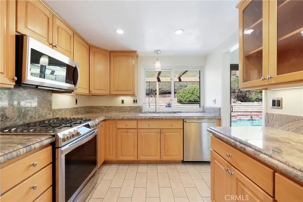 $899,000 | 25377 Fortuna Drive, Valencia, CA 91355