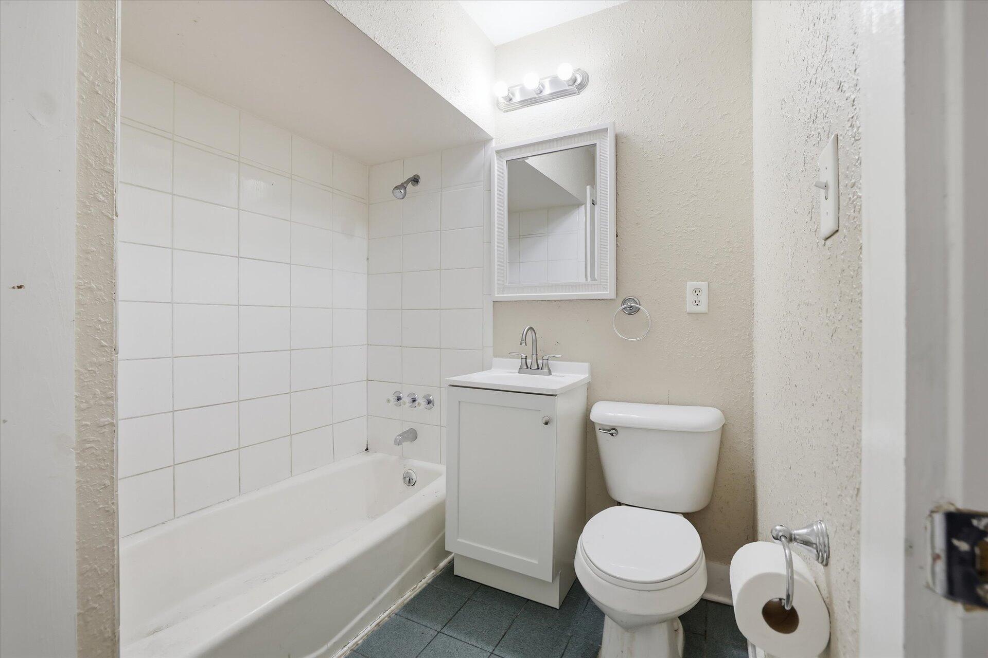 2473 North 57th Street Milwaukee, WI 53210 - Photo 11 of 25 12 Main Floor Bathroom
