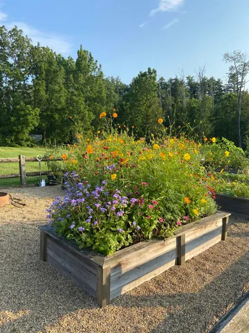 $596,000 | 26 North Main Street, Unit 7, Mont Vernon, NH 03057