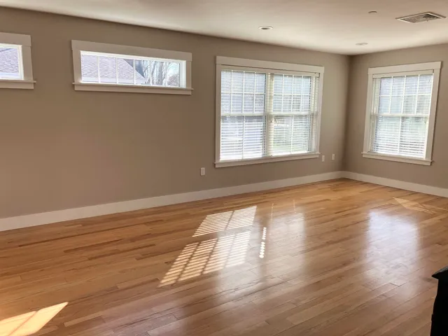 $596,000 | 26 North Main Street, Unit 7, Mont Vernon, NH 03057