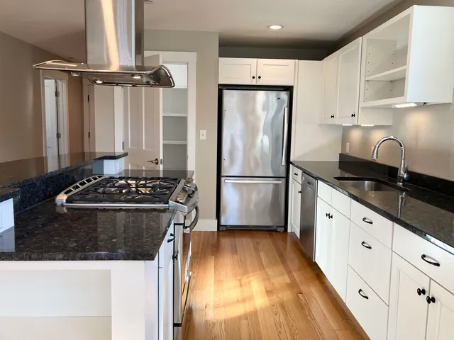 $596,000 | 26 North Main Street, Unit 7, Mont Vernon, NH 03057