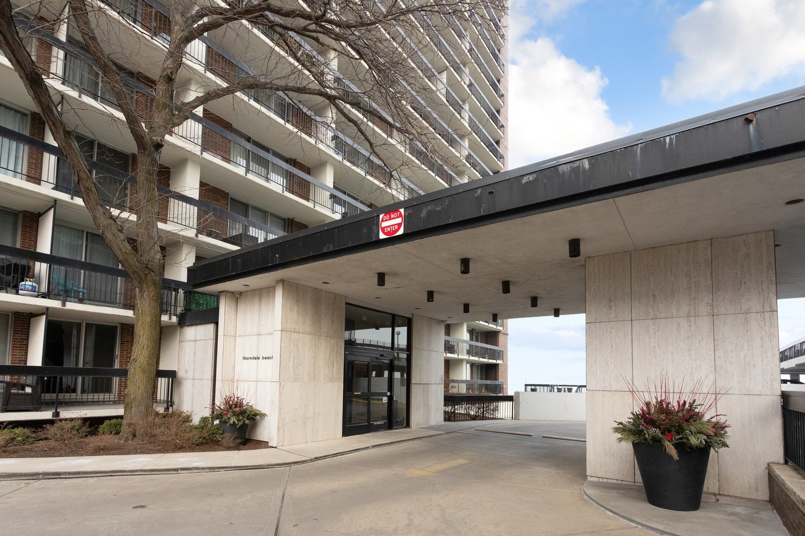 5901 North Sheridan Road, Unit 2K Chicago, IL 60660 - Photo 26 of 27 Gallery Image 26