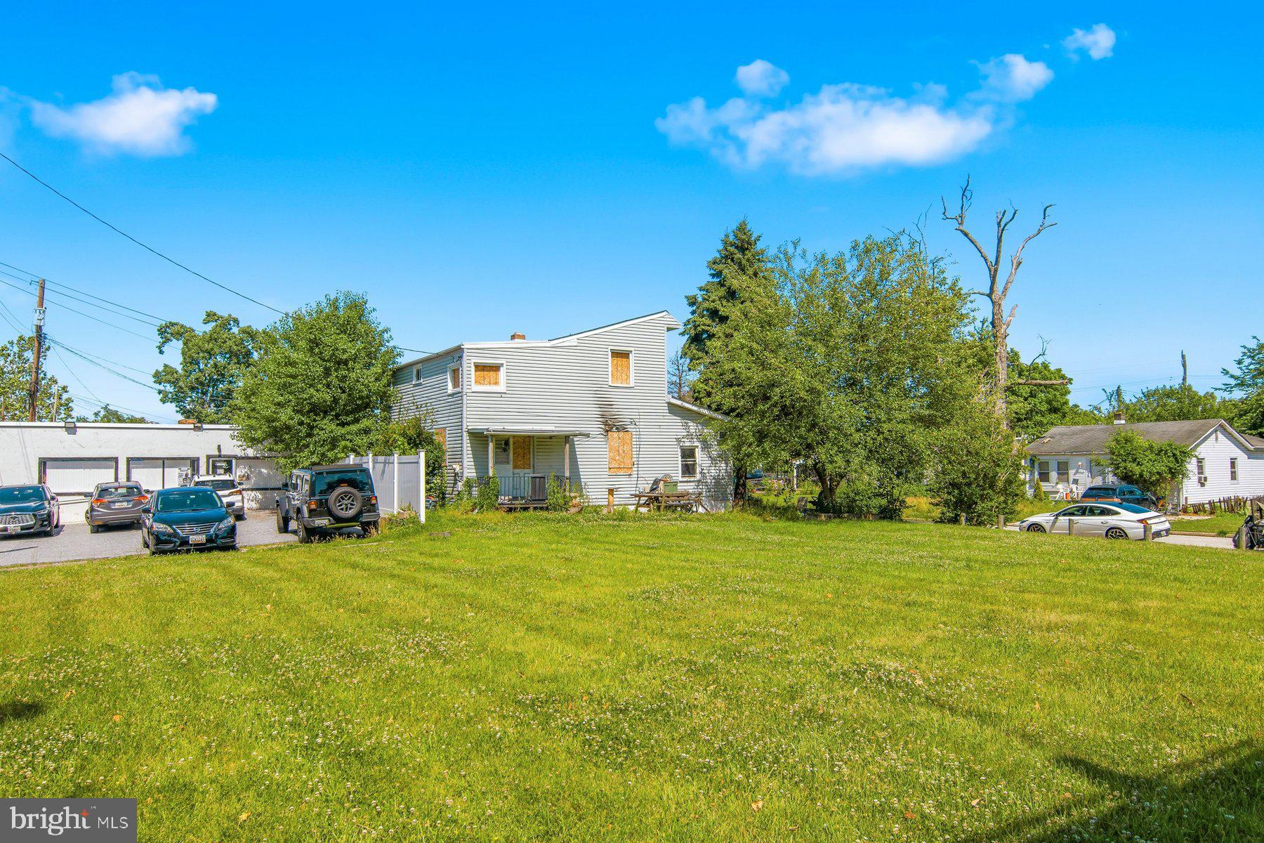 1826 Kitty Hawk Road Baltimore, MD 21221 - Photo 4 of 17