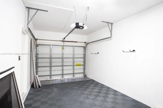 $5,000 | 1998 Northeast 7th Street, Unit 104, Deerfield Beach, FL 33441