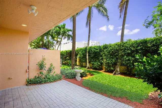 $5,000 | 1998 Northeast 7th Street, Unit 104, Deerfield Beach, FL 33441