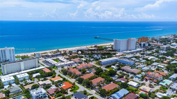 $4,500 | 1998 Northeast 7th Street, Unit 104, Deerfield Beach, FL 33441