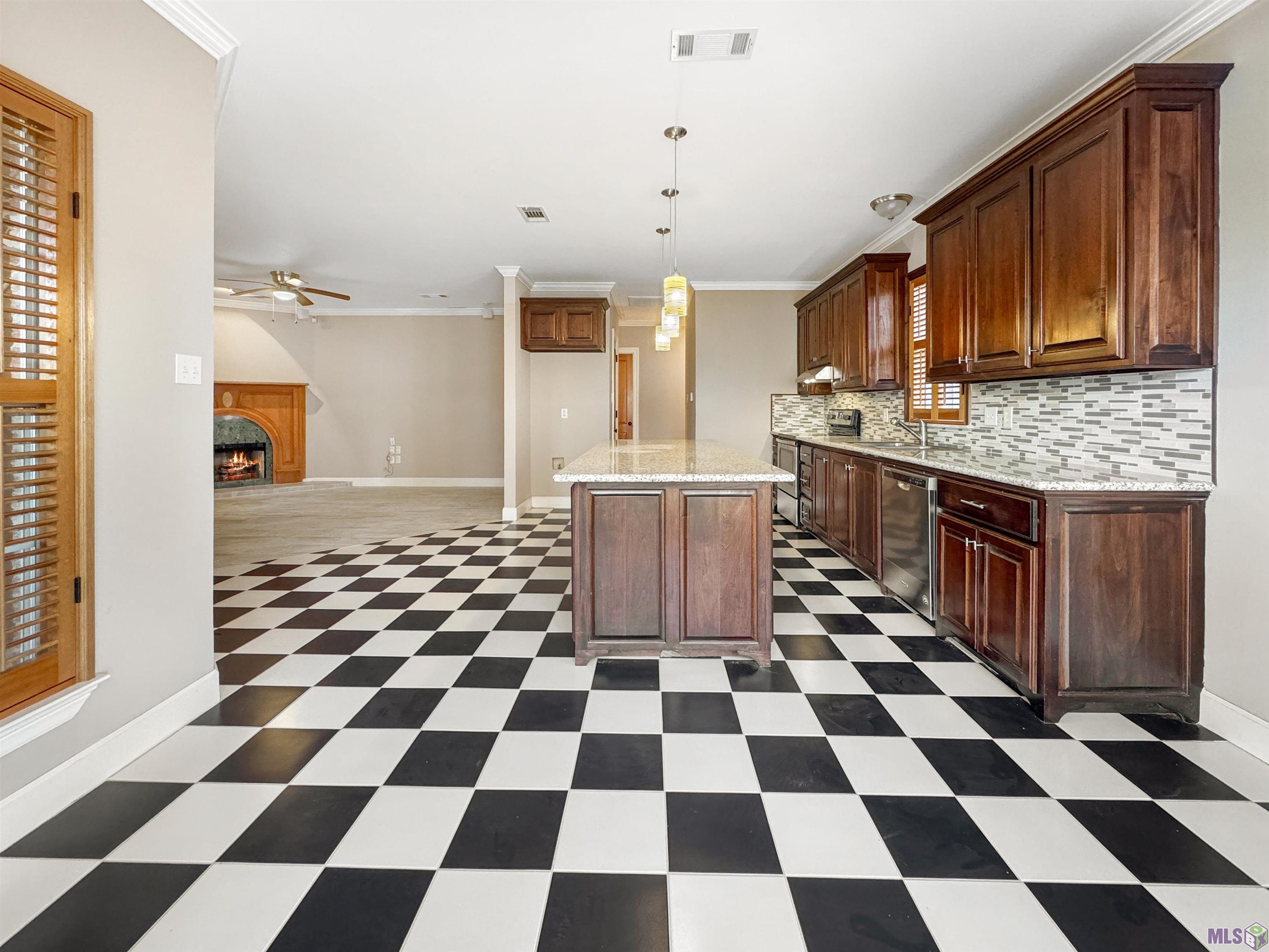 20359 Lynda Lane Springfield, LA 70462 - Photo 14 of 50