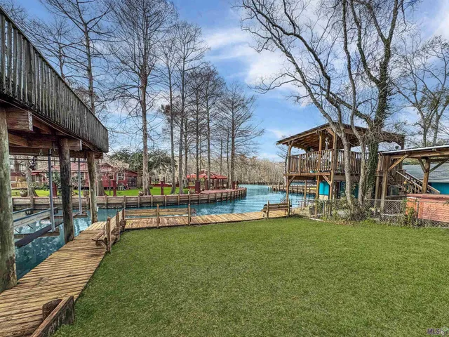 $300,000 | 20359 Lynda Lane, Springfield, LA 70462