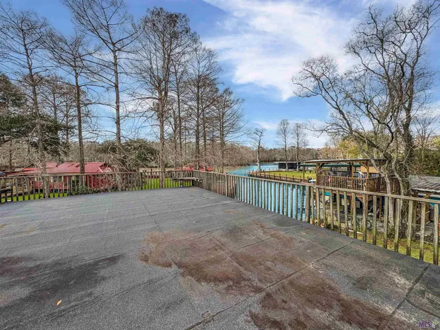 $300,000 | 20359 Lynda Lane, Springfield, LA 70462