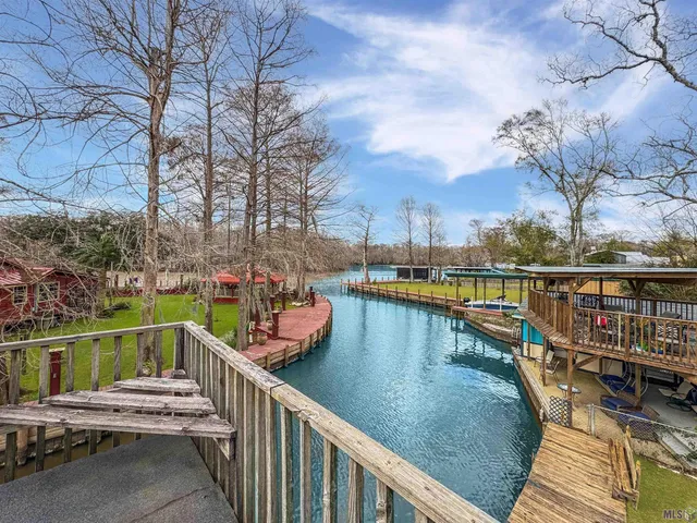$300,000 | 20359 Lynda Lane, Springfield, LA 70462