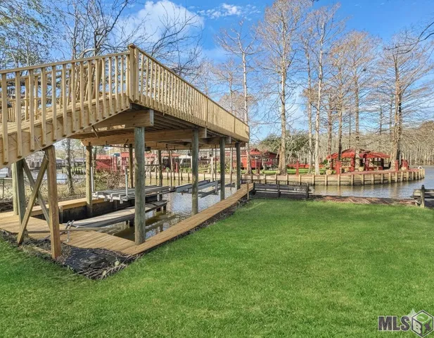 $300,000 | 20359 Lynda Lane, Springfield, LA 70462