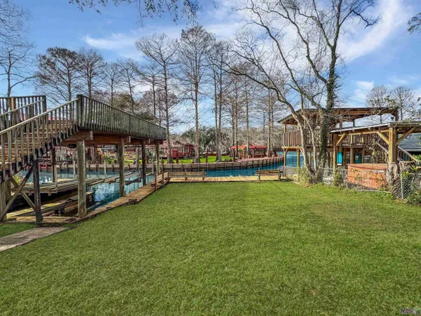 $300,000 | 20359 Lynda Lane, Springfield, LA 70462