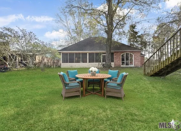 $300,000 | 20359 Lynda Lane, Springfield, LA 70462