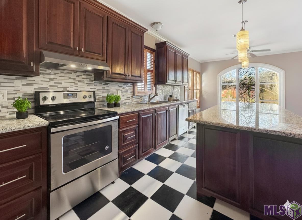 20359 Lynda Lane Springfield, LA 70462 - Photo 8 of 50