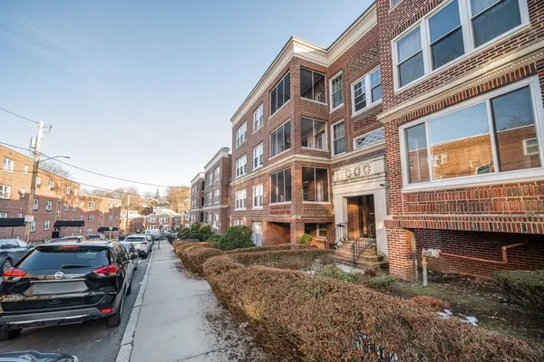 $590,000 | 11 Vinal Street, Unit 5, Boston, MA 02135