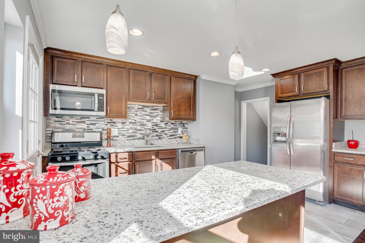 1723 Ingram Road Baltimore, MD 21239 - Photo 5 of 23 Kitchen