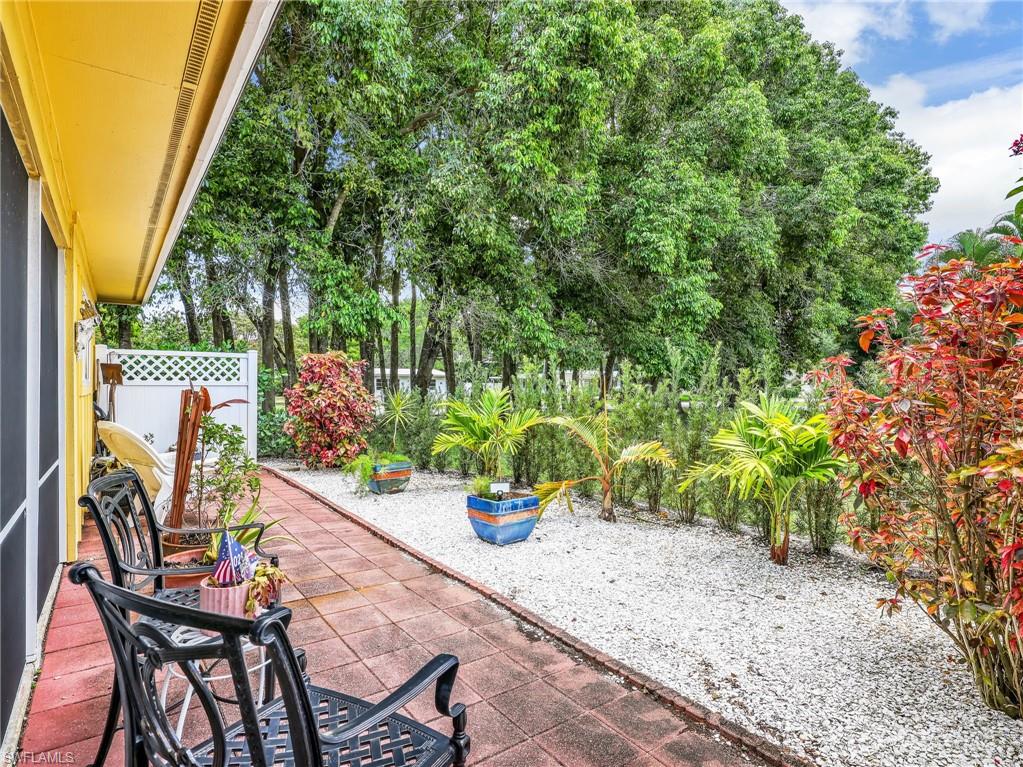 1201 Solana Road, Unit 7 Naples, FL 34103 - Photo 24 of 34