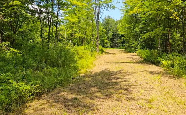 $154,000 | 337 Lakeview Lane, Elmore, VT 05680