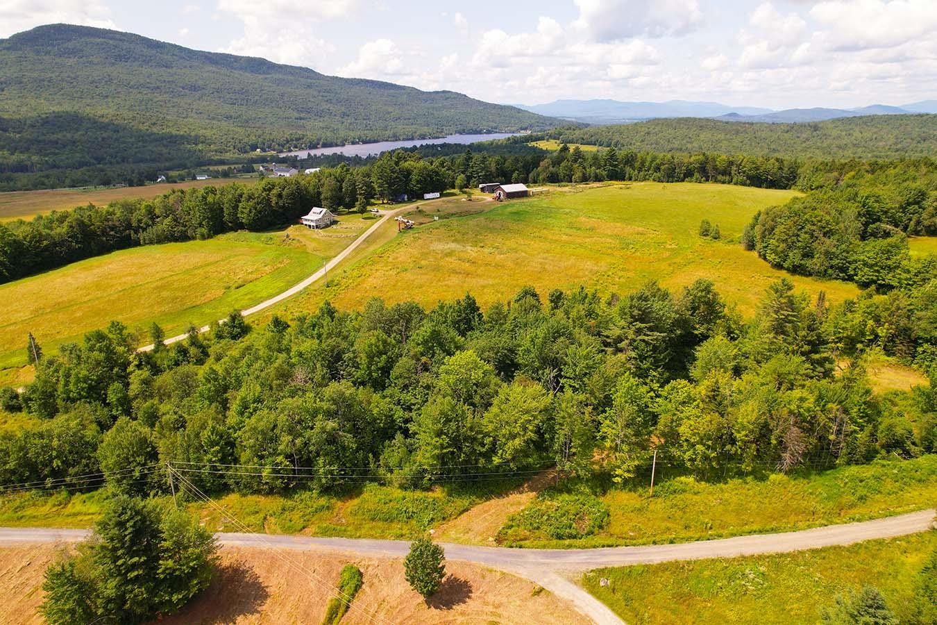 337 Lakeview Lane Elmore, VT 05680 - Photo 10 of 16