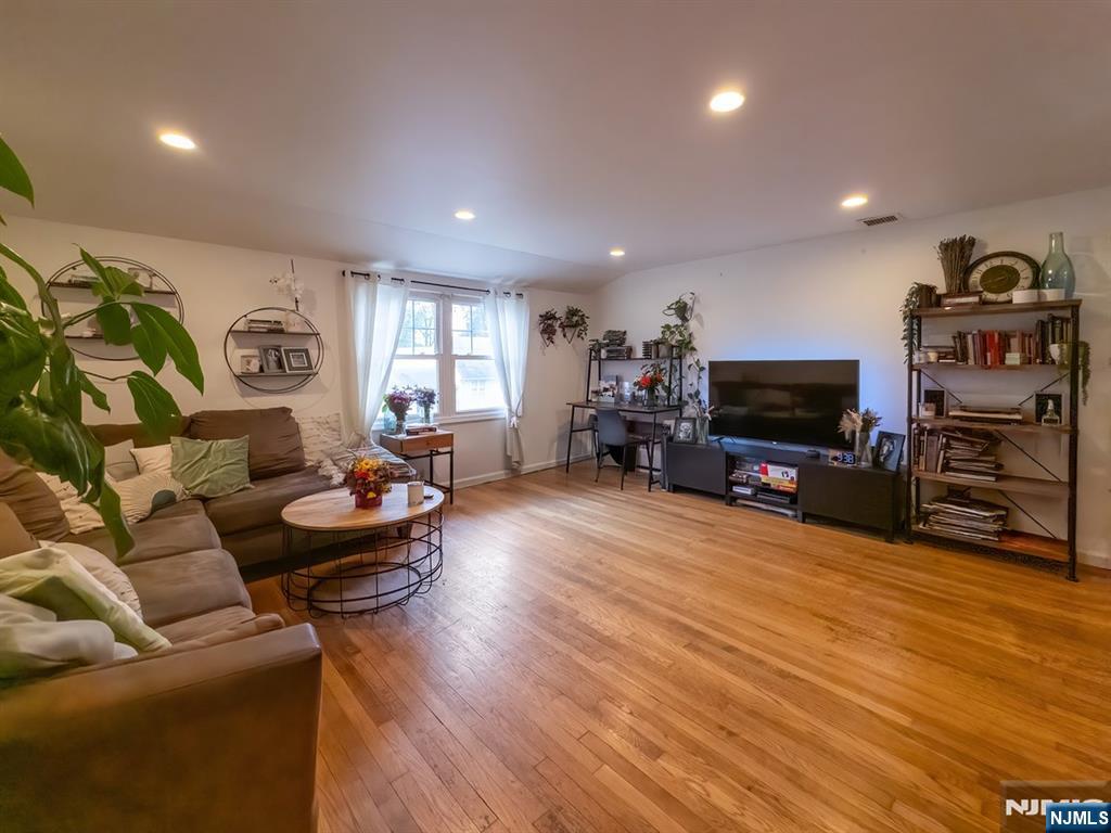 19 Bedford Road Dumont, NJ 07628 - Photo 15 of 39