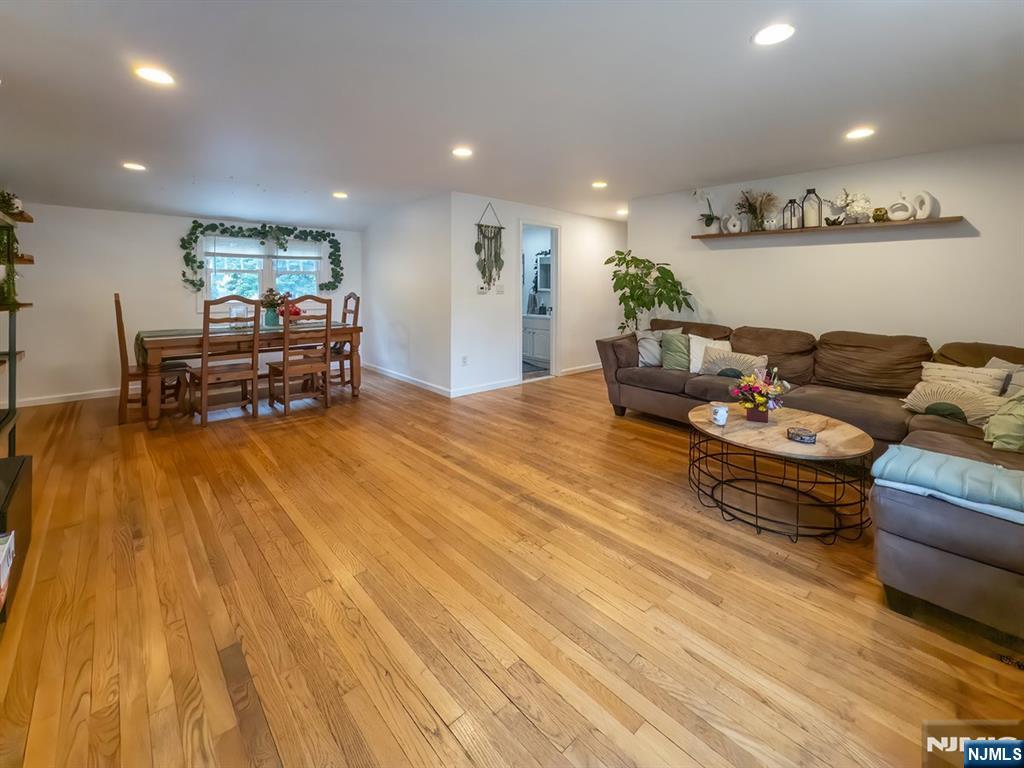 19 Bedford Road Dumont, NJ 07628 - Photo 17 of 39