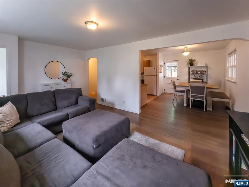 19 Bedford Road Dumont, NJ 07628 - Photo 5 of 39