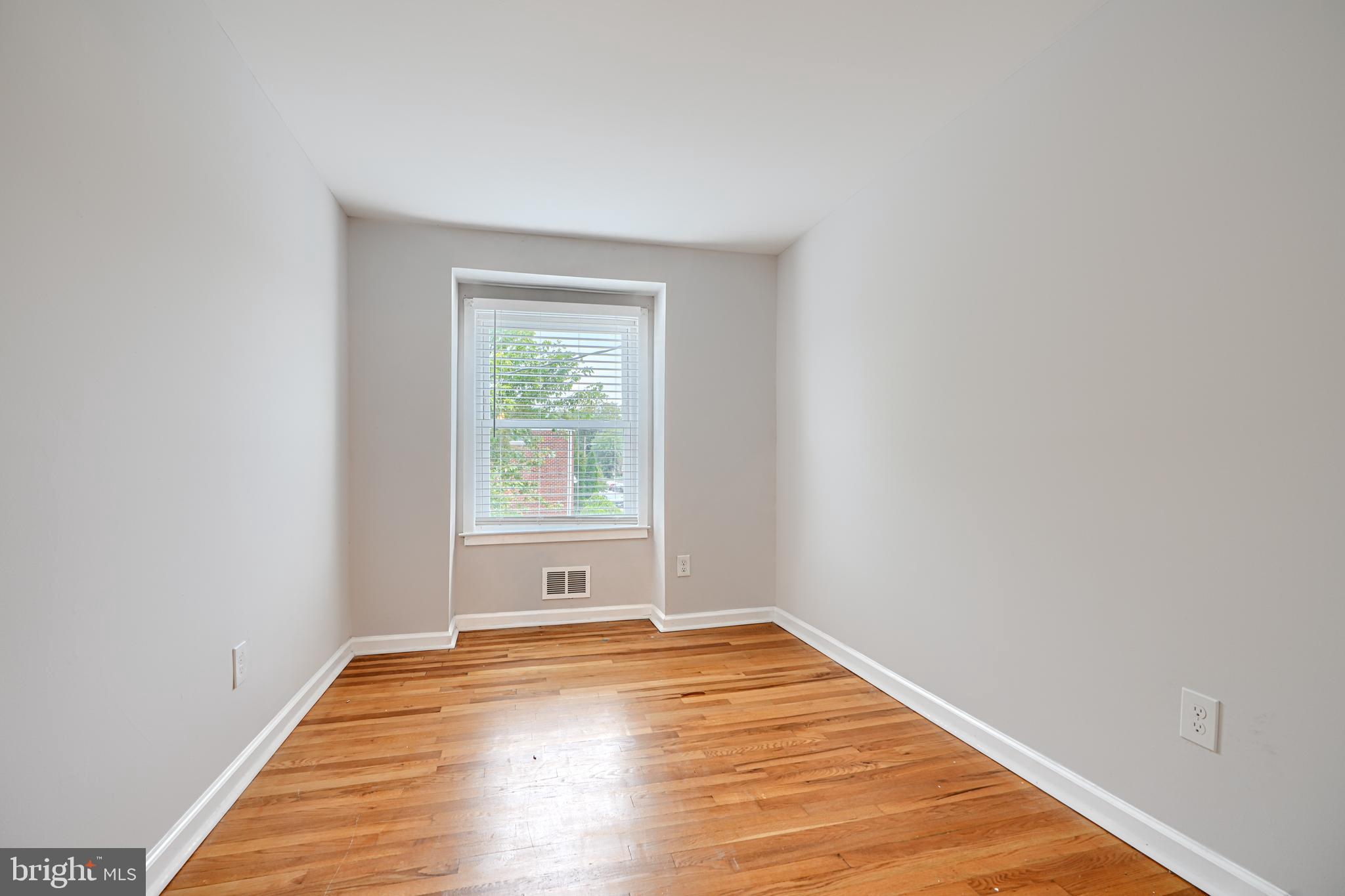 505 Grovethorn Road Baltimore, MD 21220 - Photo 34 of 46 Bedroom 3