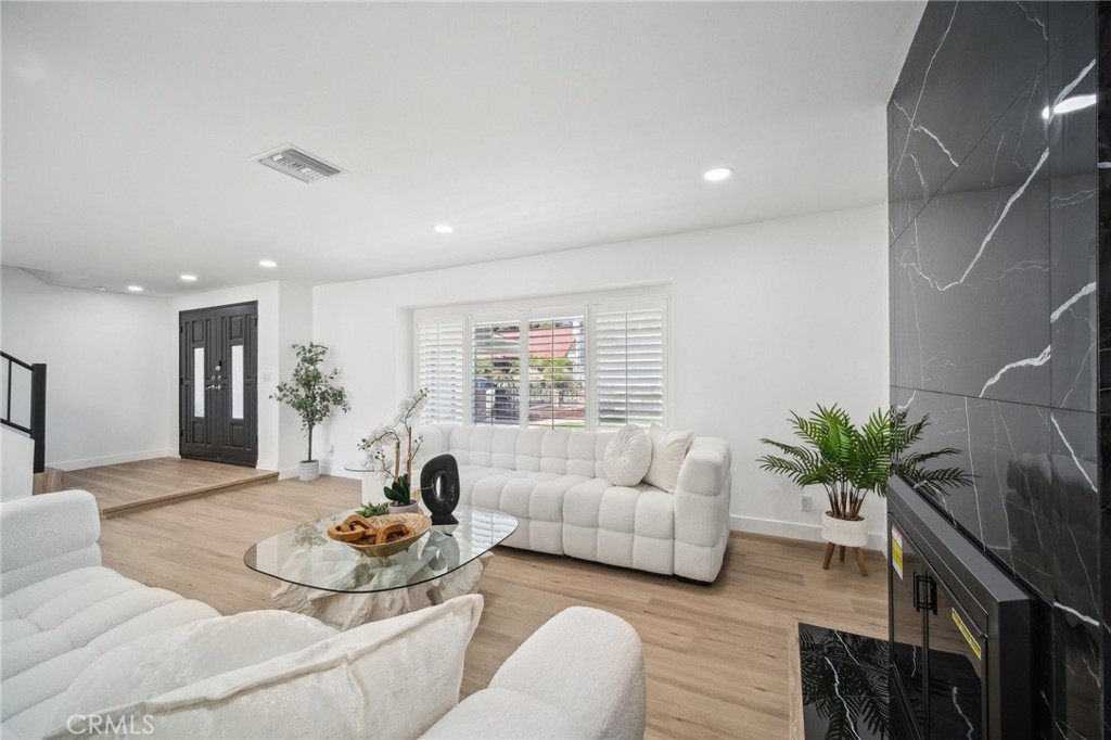 19040 Celtic Street Porter Ranch, CA 91326 - Photo 8 of 56