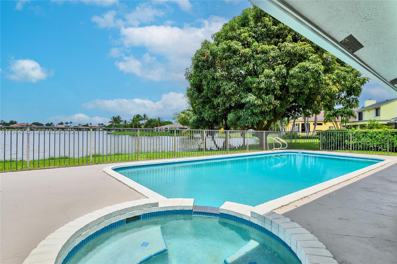 17611 Lake Park Road Boca Raton, FL 33487 - Photo 25 of 33