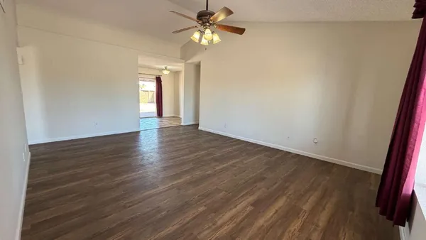 $1,900 | 617 South Windsor, Mesa, AZ 85204