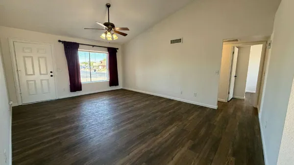 $1,900 | 617 South Windsor, Mesa, AZ 85204