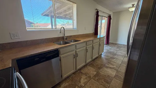 $1,900 | 617 South Windsor, Mesa, AZ 85204