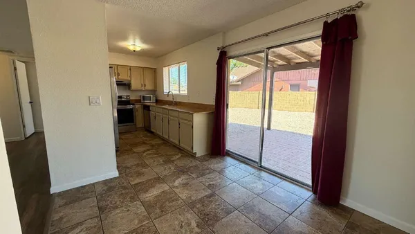 $1,900 | 617 South Windsor, Mesa, AZ 85204