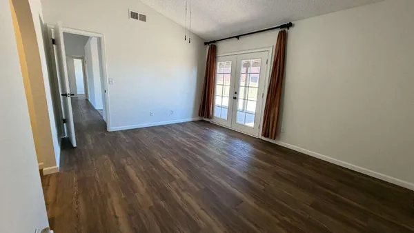 $1,900 | 617 South Windsor, Mesa, AZ 85204