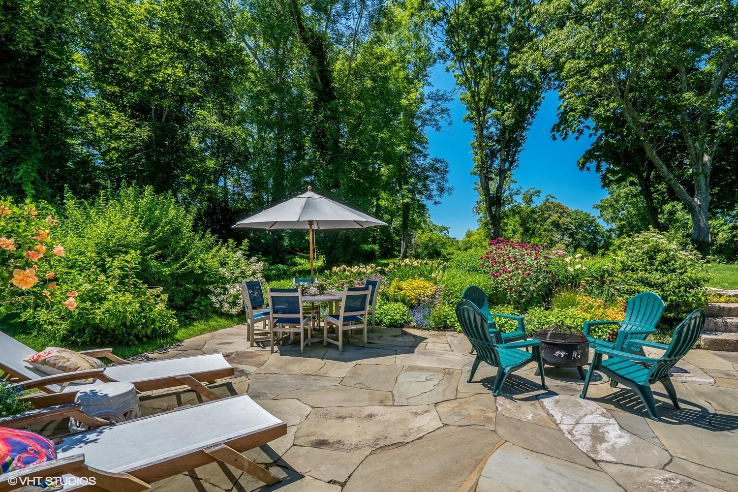 1747 Hyannis-Barnstable Road Barnstable, MA 02630 - Photo 26 of 28 21_1747HyannisRoad_85_Patio_MLSuse_1500x