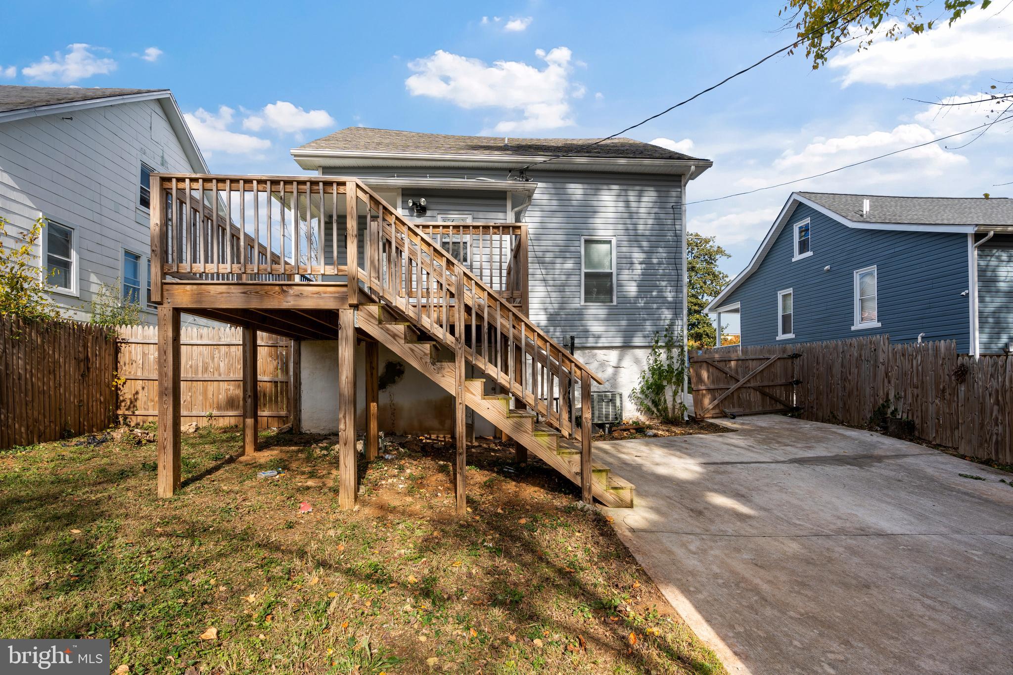 3809 West Cold Spring Lane Baltimore, MD 21215 - Photo 44 of 47 a view of entryway front of house