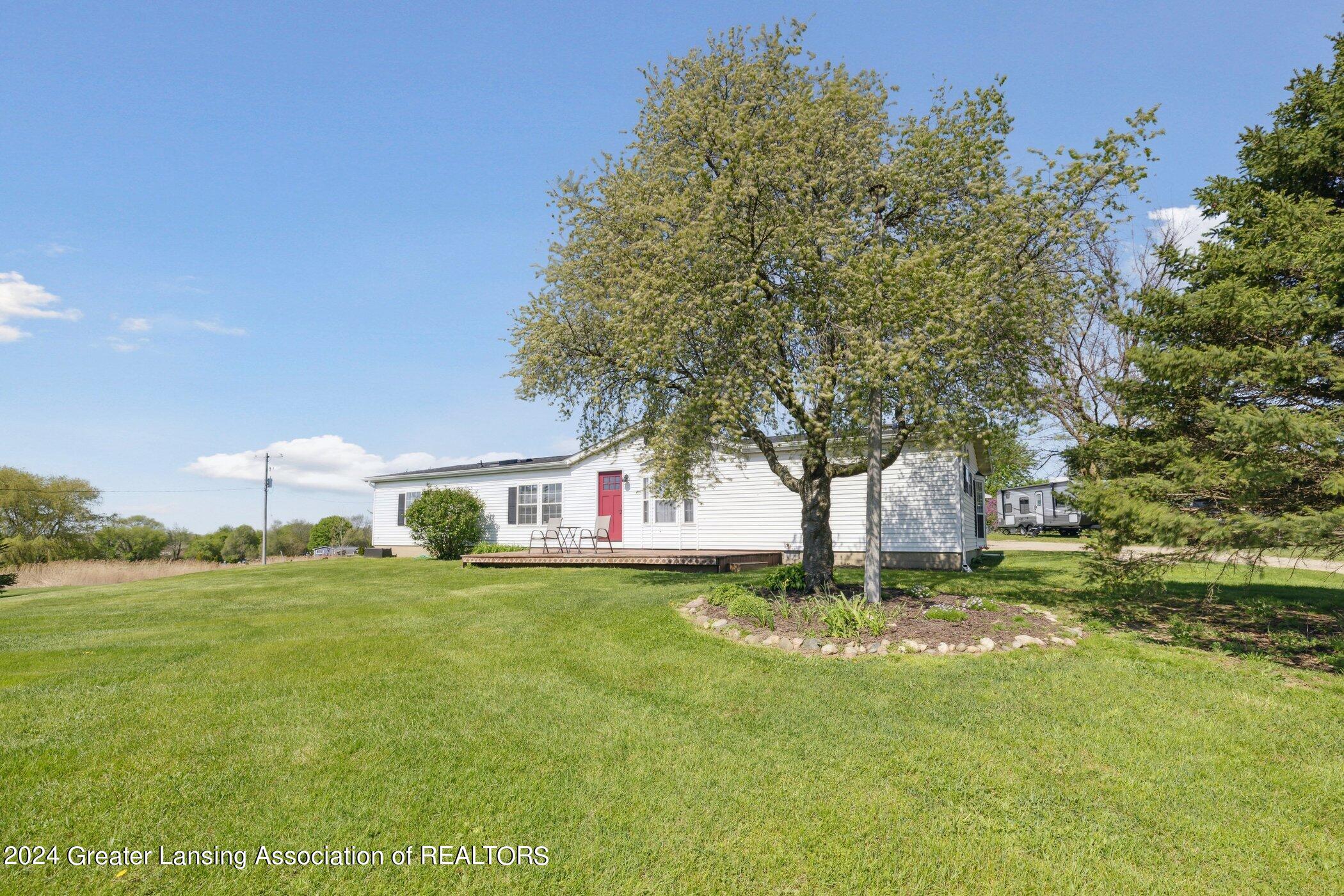 625 North Warren Road Ovid, MI 48866 - Photo 25 of 36 625-N-Warren-Rd-Ovid-MI-48866-WindowStil