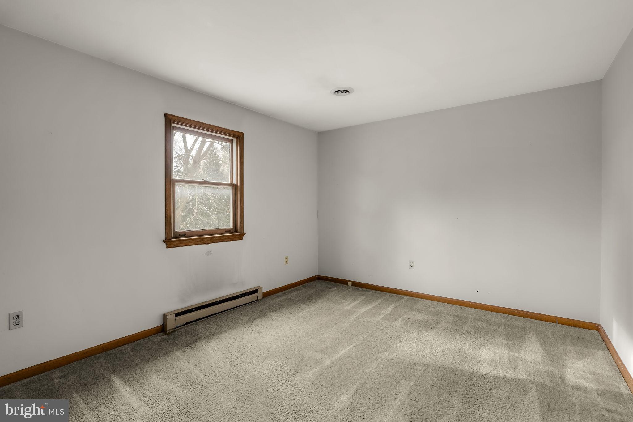 30 Buttonwood Drive Lititz, PA 17543 - Photo 20 of 43 an empty room with windows
