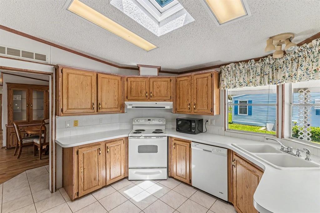 316 Portside Lane Edgewater, FL 32141 - Photo 11 of 24