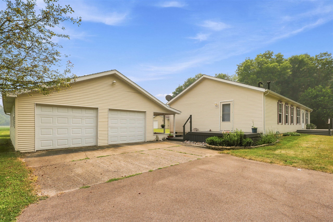 3963 22 Mile Road Tekonsha, MI 49092 - Photo 3 of 55 Gallery Image 3