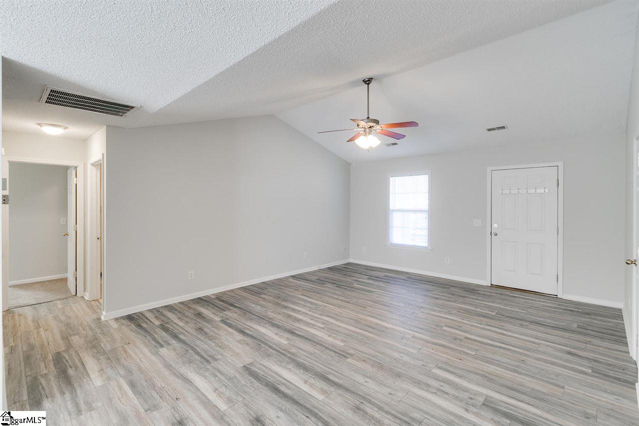 116 Malibu Road Liberty, SC 29657 - Photo 4 of 28 Gallery Image 4