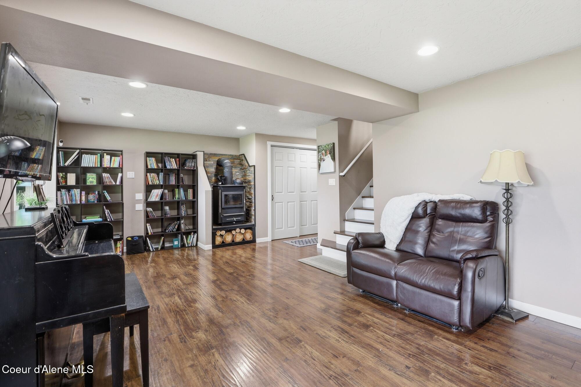 15720 North Ridgeway Drive Hayden, ID 83835 - Photo 26 of 40 Family Room